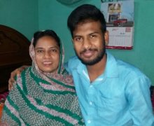 মা-ছেলের একসঙ্গে এইচএসসি পাস, পরিবারে আনন্দ