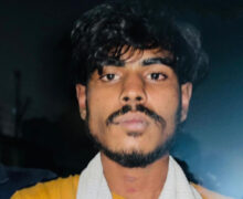 সোনারগাঁয়ে এক ছিনতাইকারীকে আটক করে পুলিশে সোপর্দ